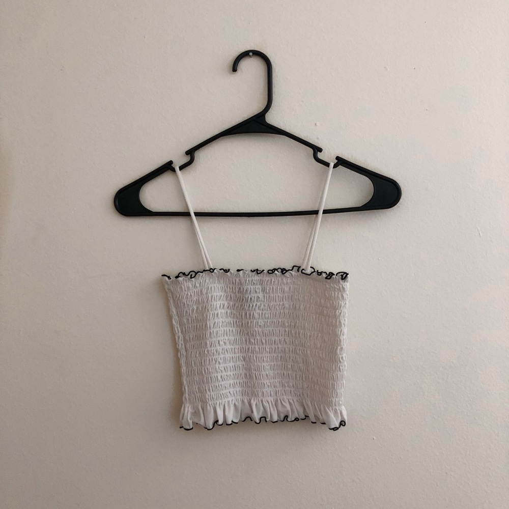 2/10! 🌙 White Forever 21 Crop Top